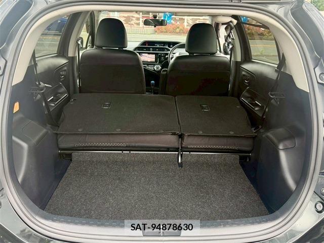 Toyota AQUA 2015-03 7614949-25