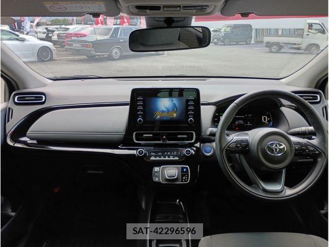 Toyota AQUA 2021-08 7614939-15
