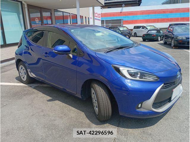 Toyota AQUA 2021-08 7614939-2