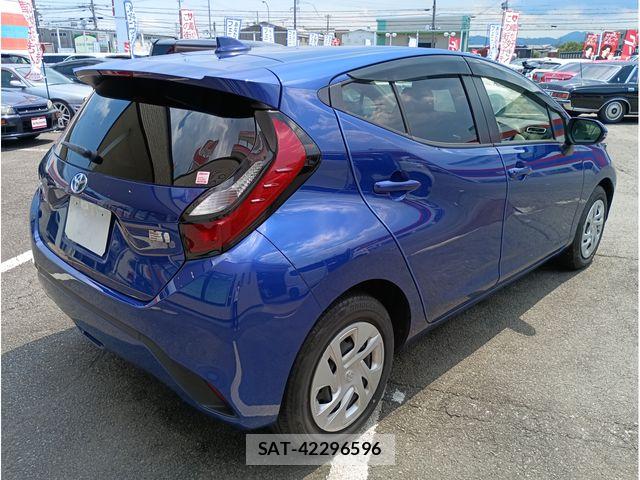 Toyota AQUA 2021-08 7614939-6