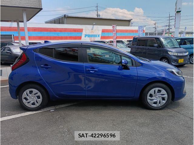 Toyota AQUA 2021-08 7614939-7