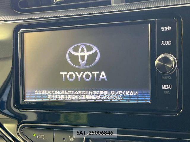 Toyota AQUA 2018-06 7614955-3