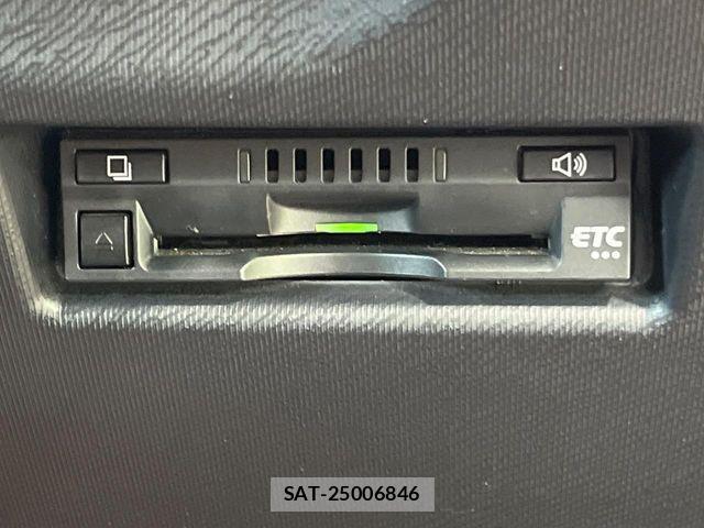 Toyota AQUA 2018-06 7614955-5