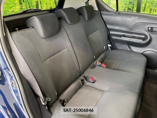 Toyota AQUA 2018-06 7614955-8