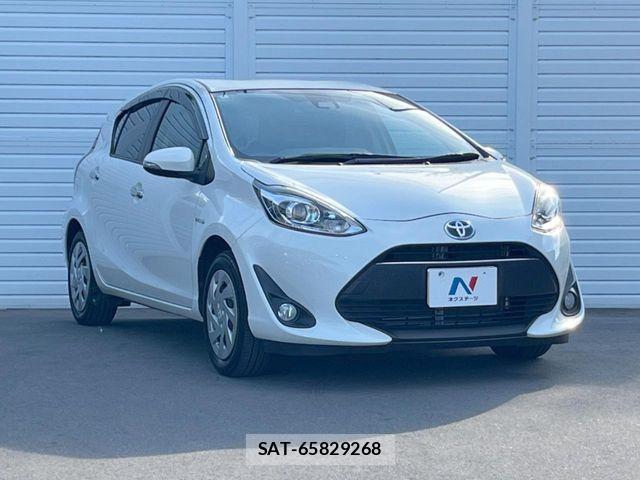 Toyota AQUA 2018-01 7614964-15
