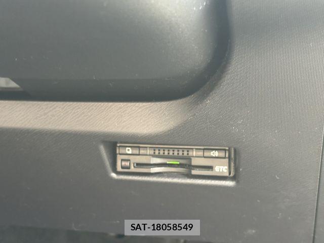 Toyota AQUA 2015-05 7614981-10