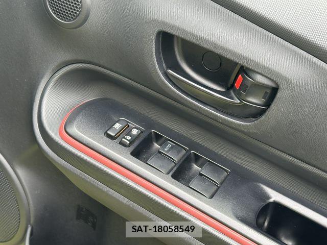 Toyota AQUA 2015-05 7614981-11