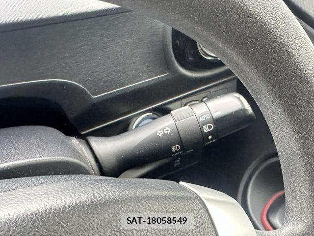 Toyota AQUA 2015-05 7614981-13