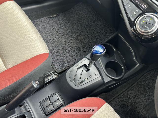 Toyota AQUA 2015-05 7614981-14
