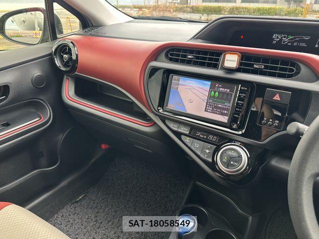 Toyota AQUA 2015-05 7614981-15