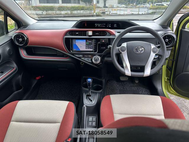 Toyota AQUA 2015-05 7614981-1