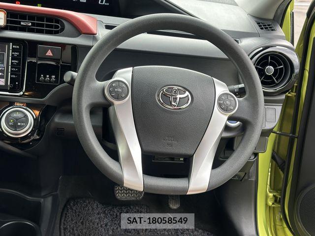 Toyota AQUA 2015-05 7614981-7