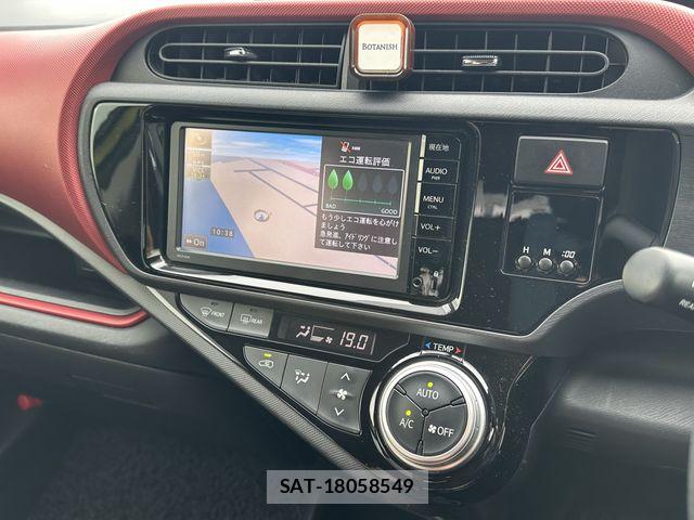 Toyota AQUA 2015-05 7614981-8