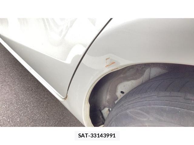 Toyota AQUA 2015-09 7614994-11