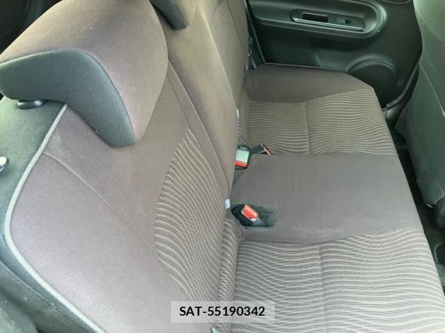 Toyota AQUA 2016-04 7614974-10