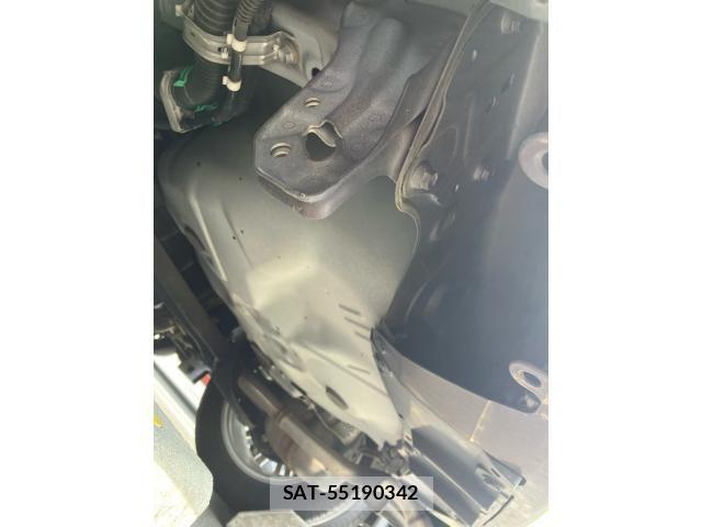 Toyota AQUA 2016-04 7614974-15