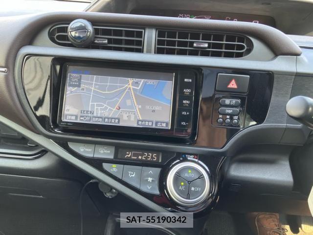Toyota AQUA 2016-04 7614974-18