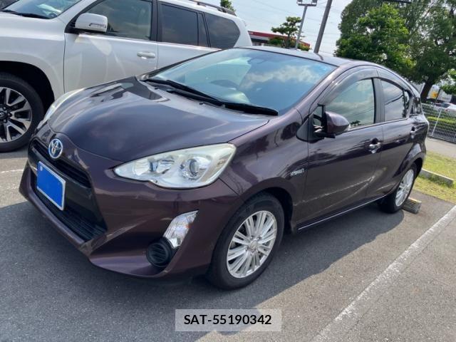 Toyota AQUA 2016-04 7614974-1