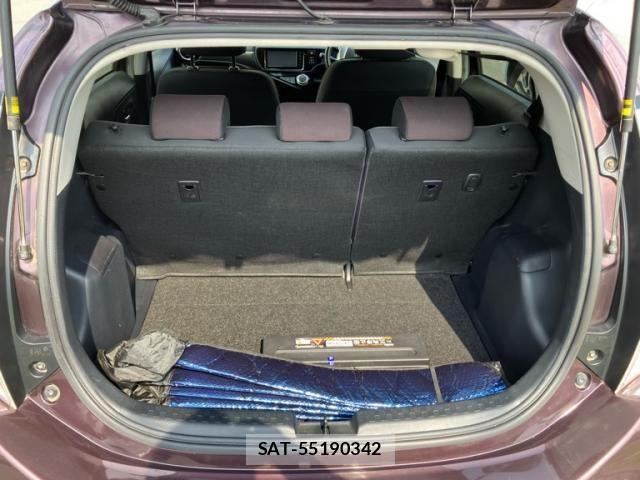 Toyota AQUA 2016-04 7614974-8