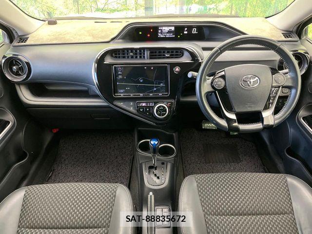 Toyota AQUA 2017-07 7614945-2