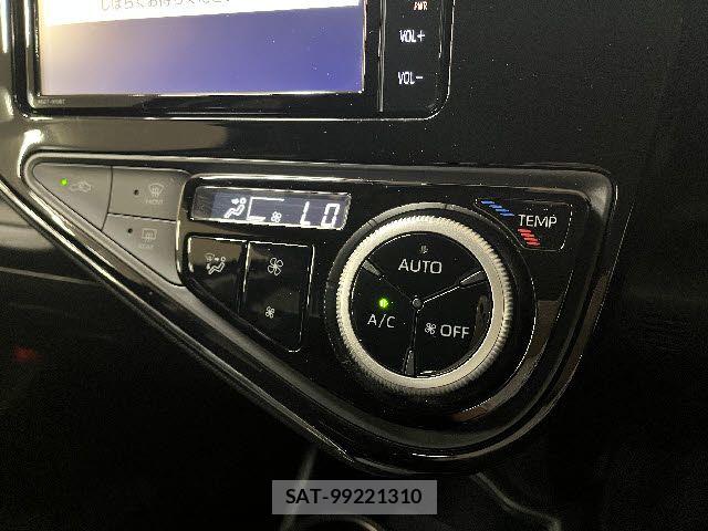 Toyota AQUA 2019-02 7614951-14