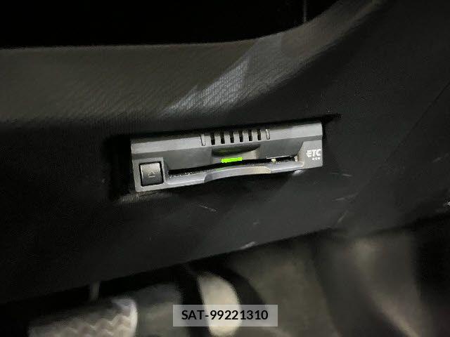 Toyota AQUA 2019-02 7614951-15