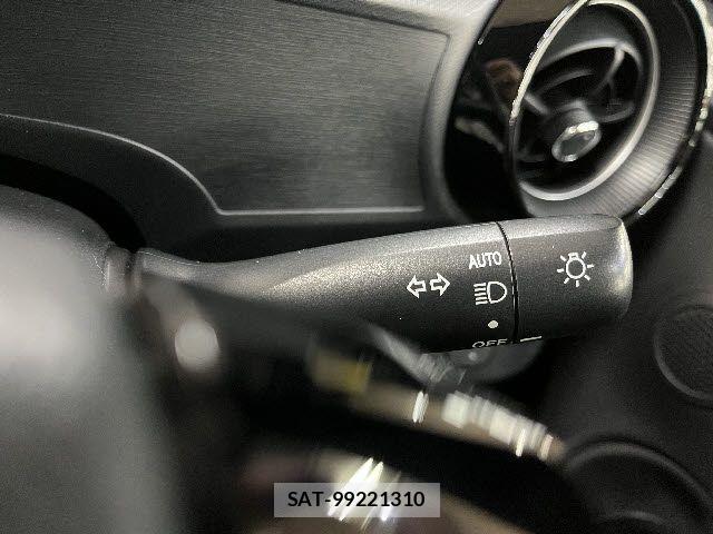 Toyota AQUA 2019-02 7614951-16