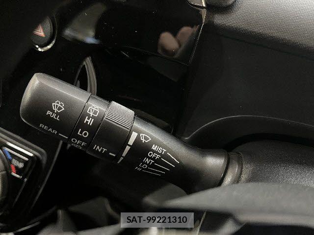 Toyota AQUA 2019-02 7614951-17