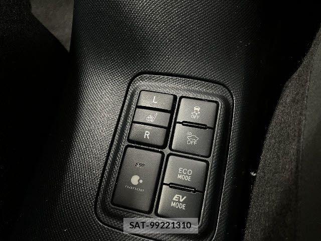 Toyota AQUA 2019-02 7614951-22