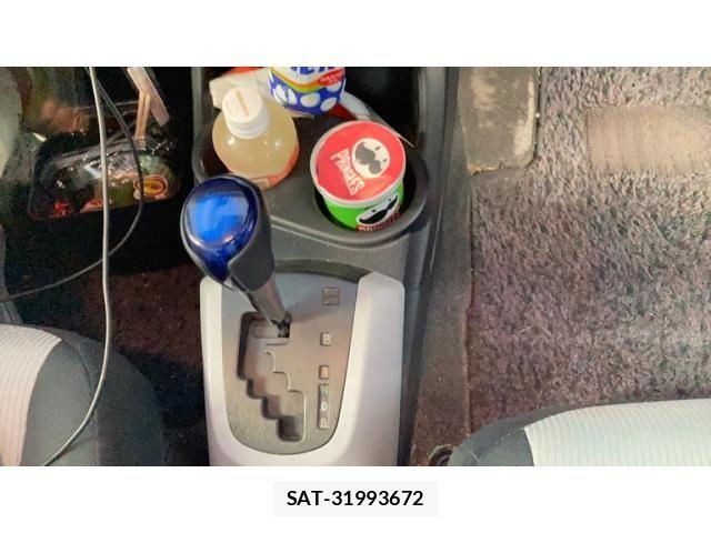 Toyota AQUA 2012-02 7614997-19