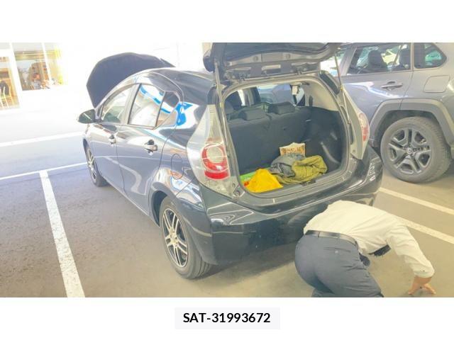 Toyota AQUA 2012-02 7614997-2