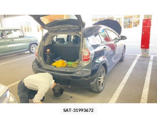 Toyota AQUA 2012-02 7614997-3