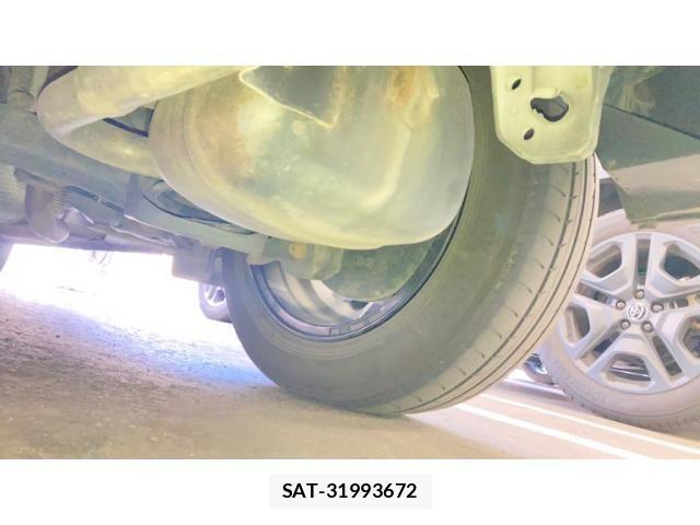Toyota AQUA 2012-02 7614997-6