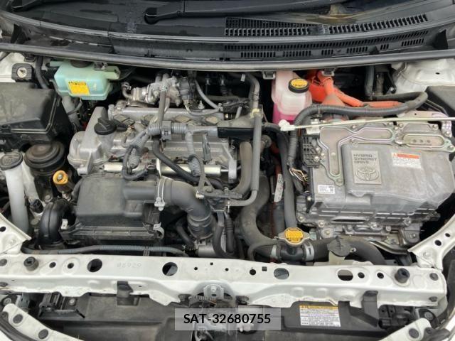 Toyota AQUA 2015-05 7614991-20