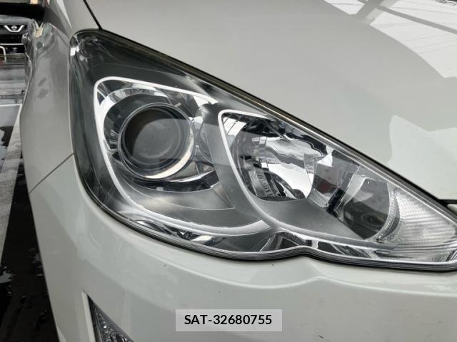 Toyota AQUA 2015-05 7614991-7