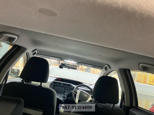 Toyota AQUA 2013-09 7614998-10