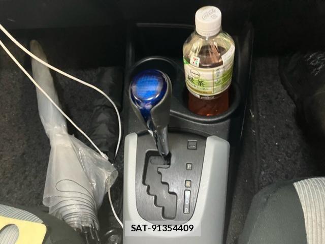 Toyota AQUA 2013-09 7614998-17