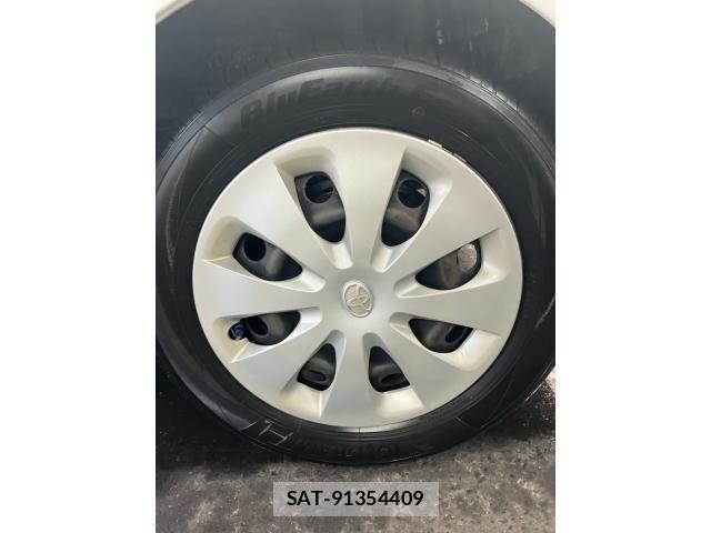 Toyota AQUA 2013-09 7614998-22