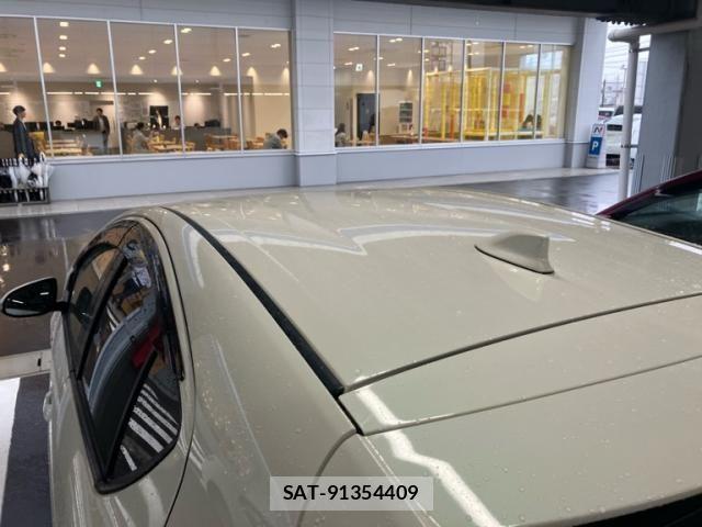 Toyota AQUA 2013-09 7614998-8