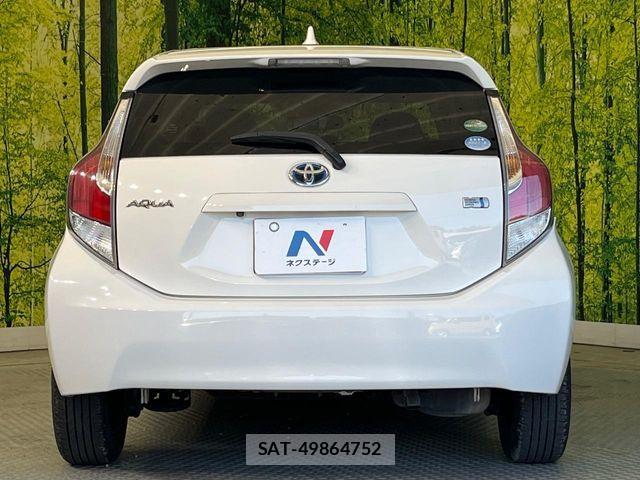 Toyota AQUA 2015-12 7614965-14