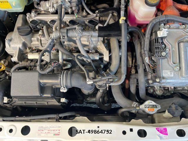 Toyota AQUA 2015-12 7614965-17