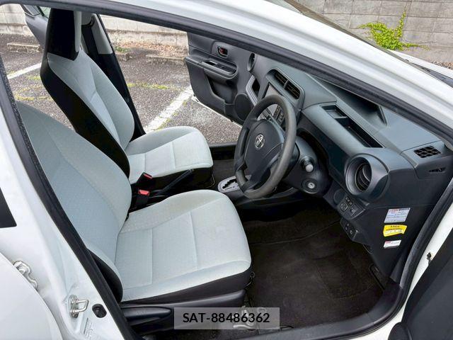 Toyota AQUA 2019-05 7614973-10