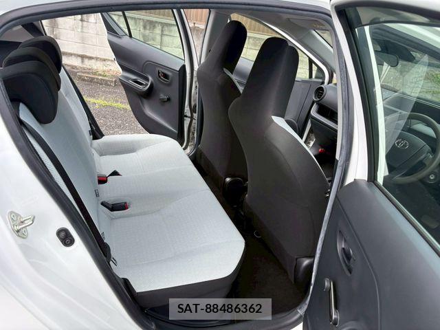 Toyota AQUA 2019-05 7614973-12