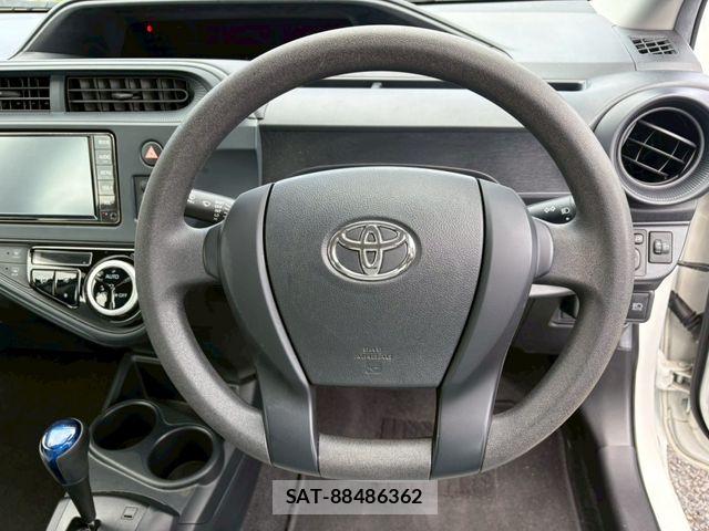 Toyota AQUA 2019-05 7614973-14