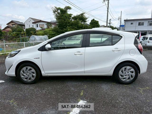 Toyota AQUA 2019-05 7614973-6