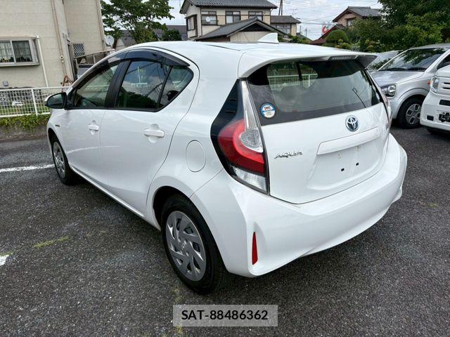 Toyota AQUA 2019-05 7614973-7