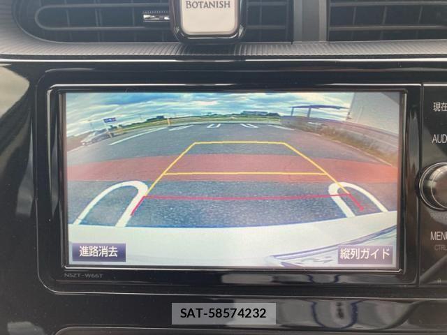 Toyota AQUA 2017-08 7614976-16