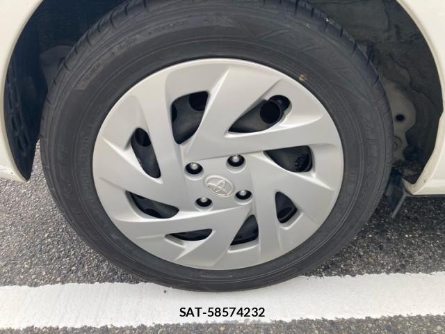 Toyota AQUA 2017-08 7614976-4