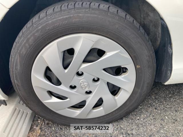 Toyota AQUA 2017-08 7614976-6