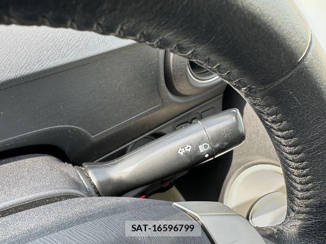 Toyota AQUA 2012-05 7614993-11